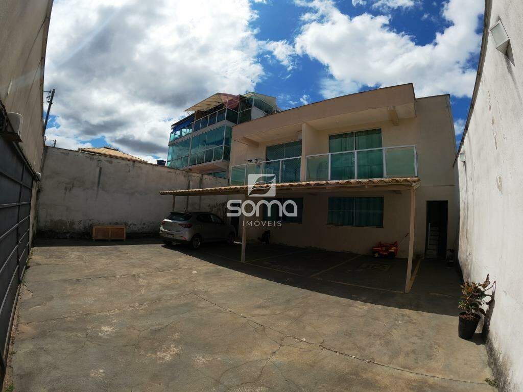 Casa para aluguel no Serra Dourada: 