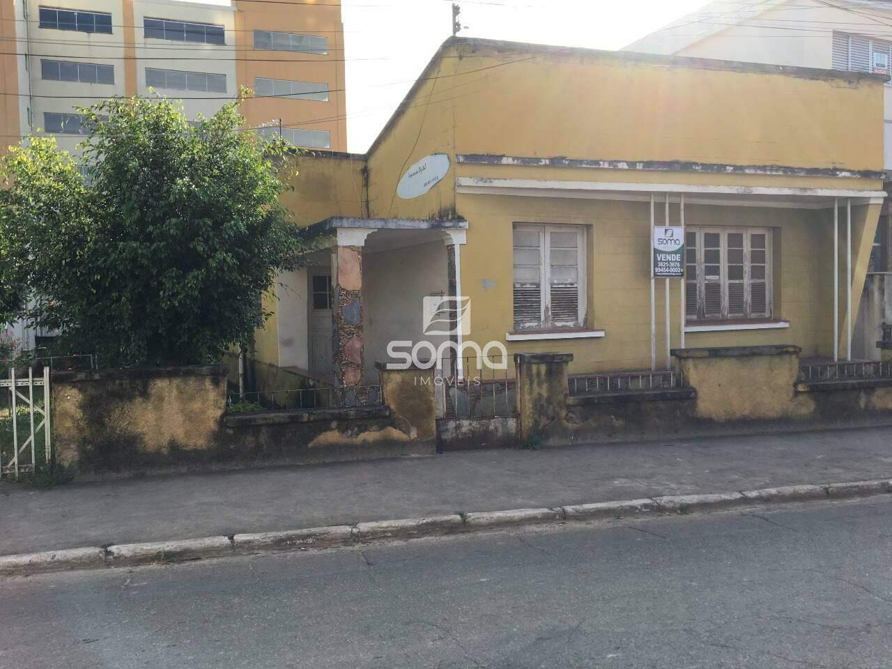 Terreno / Área à venda no Centro: 