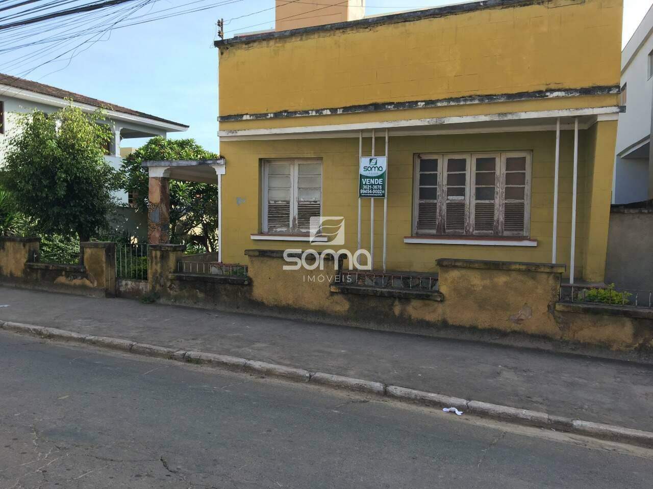Terreno / Área à venda no Centro: 