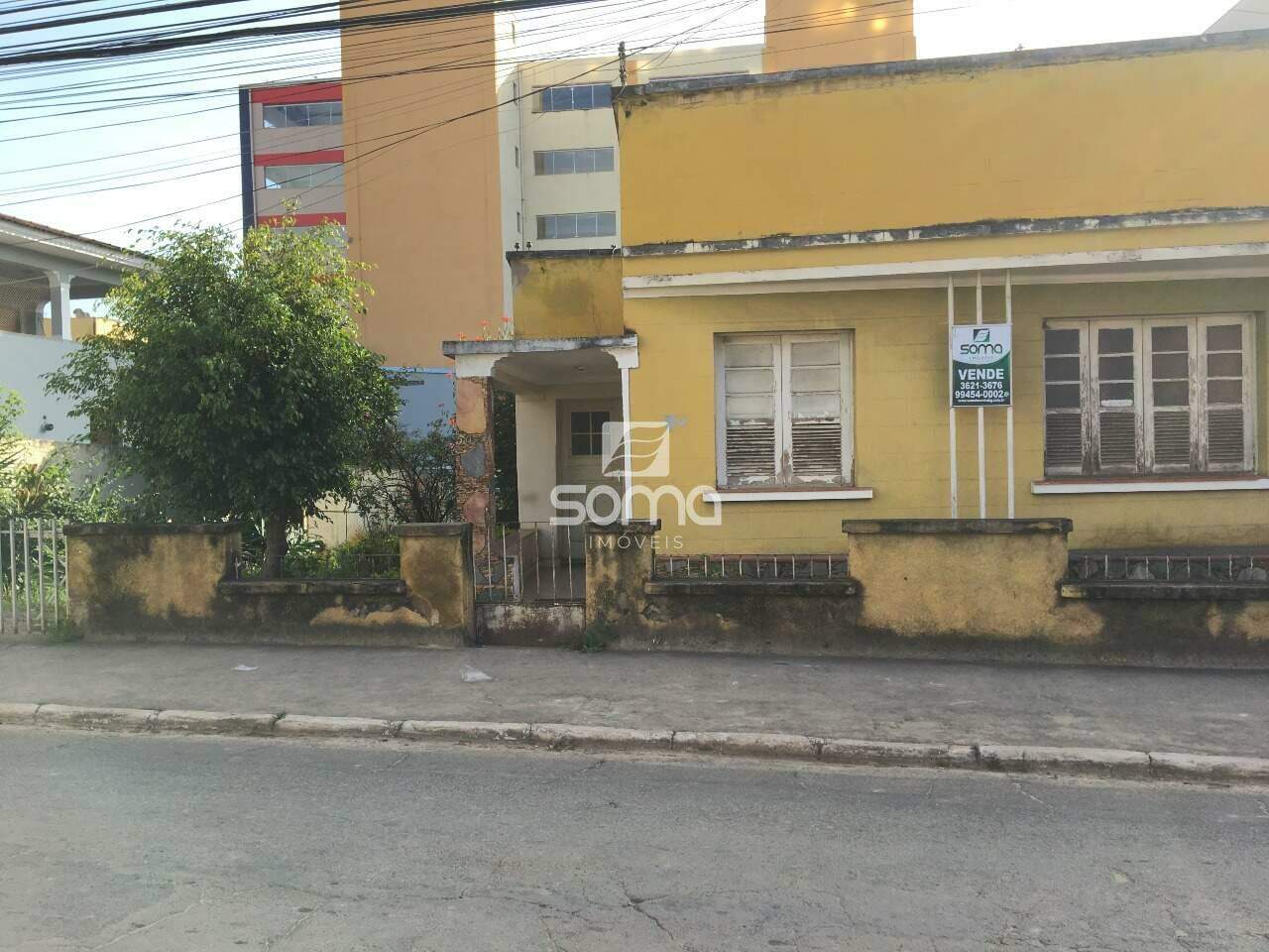 Terreno / Área à venda no Centro: 