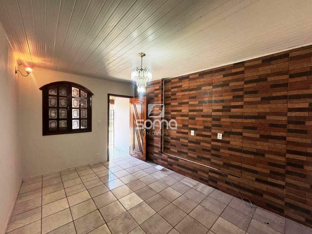 Casa para aluguel no Célvia: 