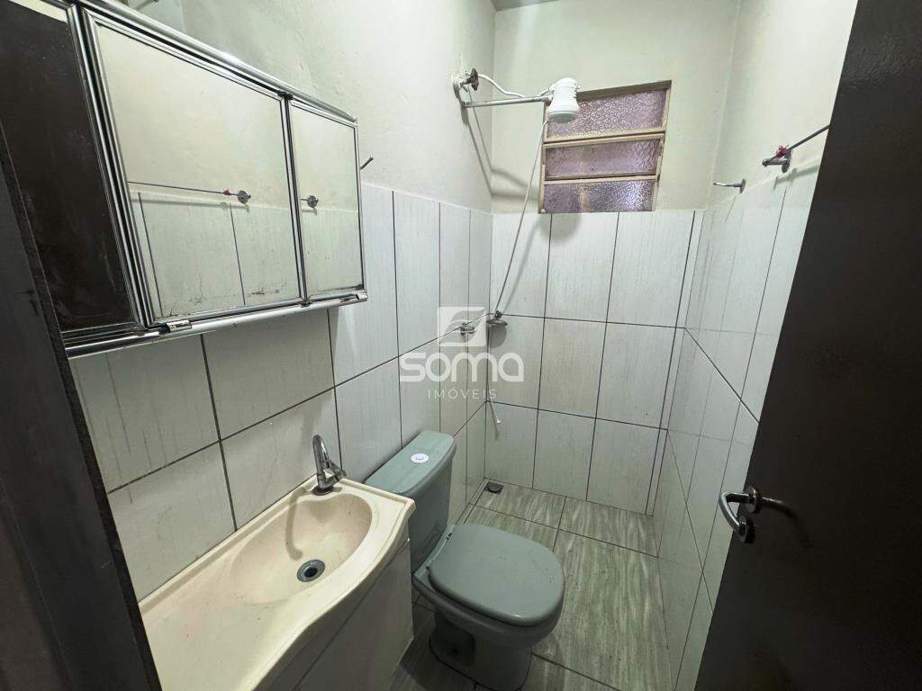Casa para aluguel no Célvia: 