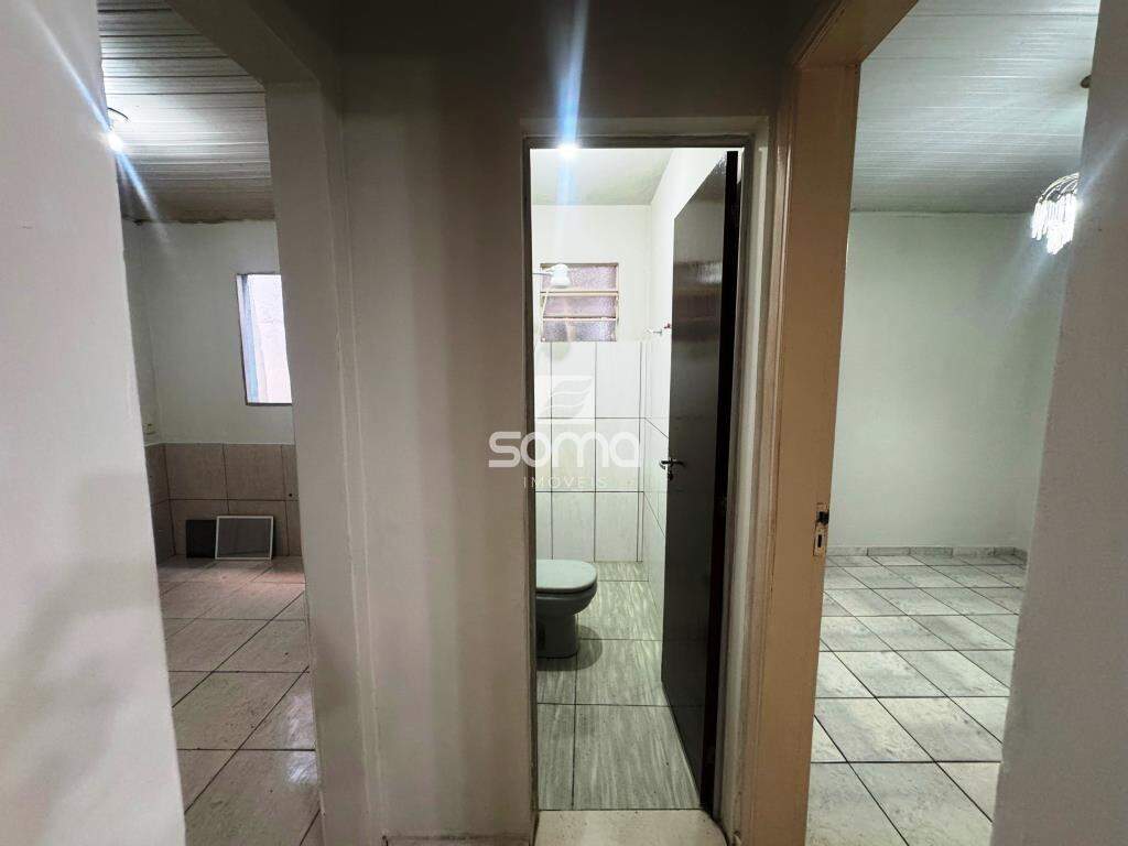 Casa para aluguel no Célvia: 