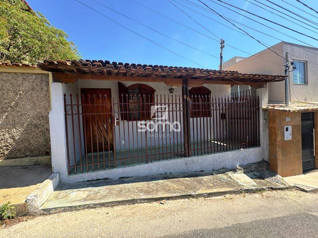 Casa para aluguel no Célvia: 