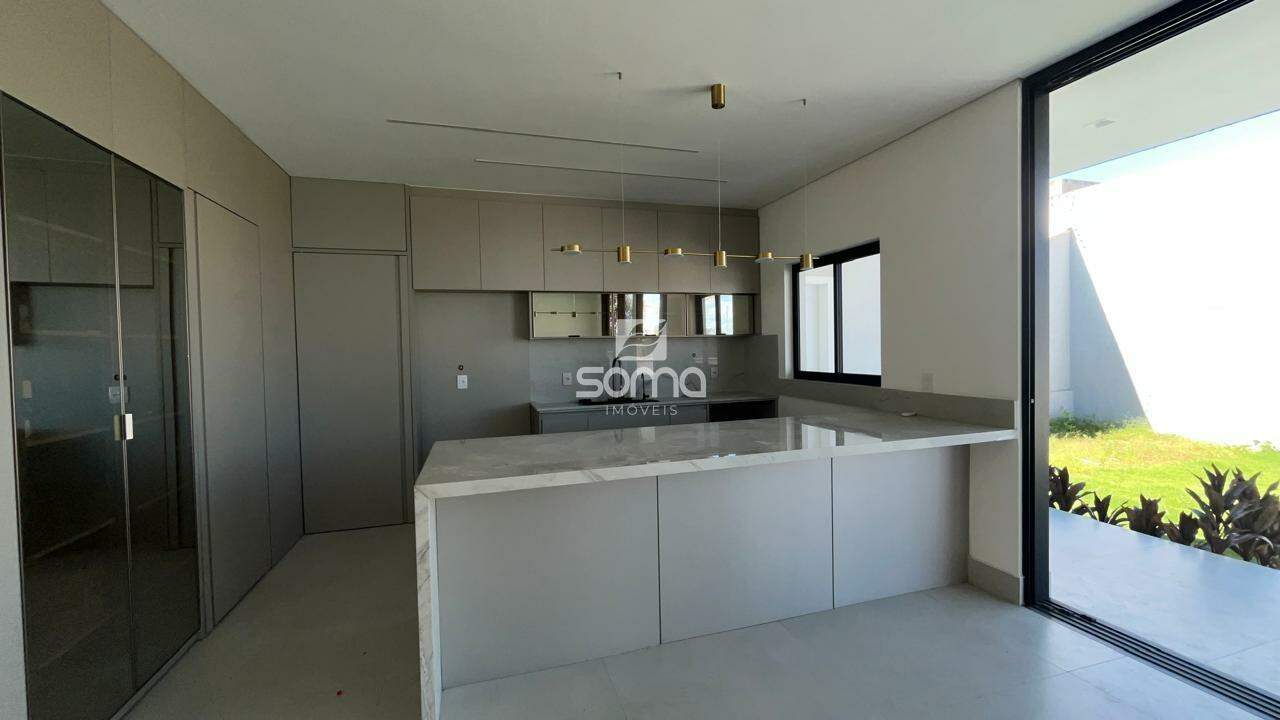 Casa em condomínio à venda no Condominio Rosa dos Ventos: 