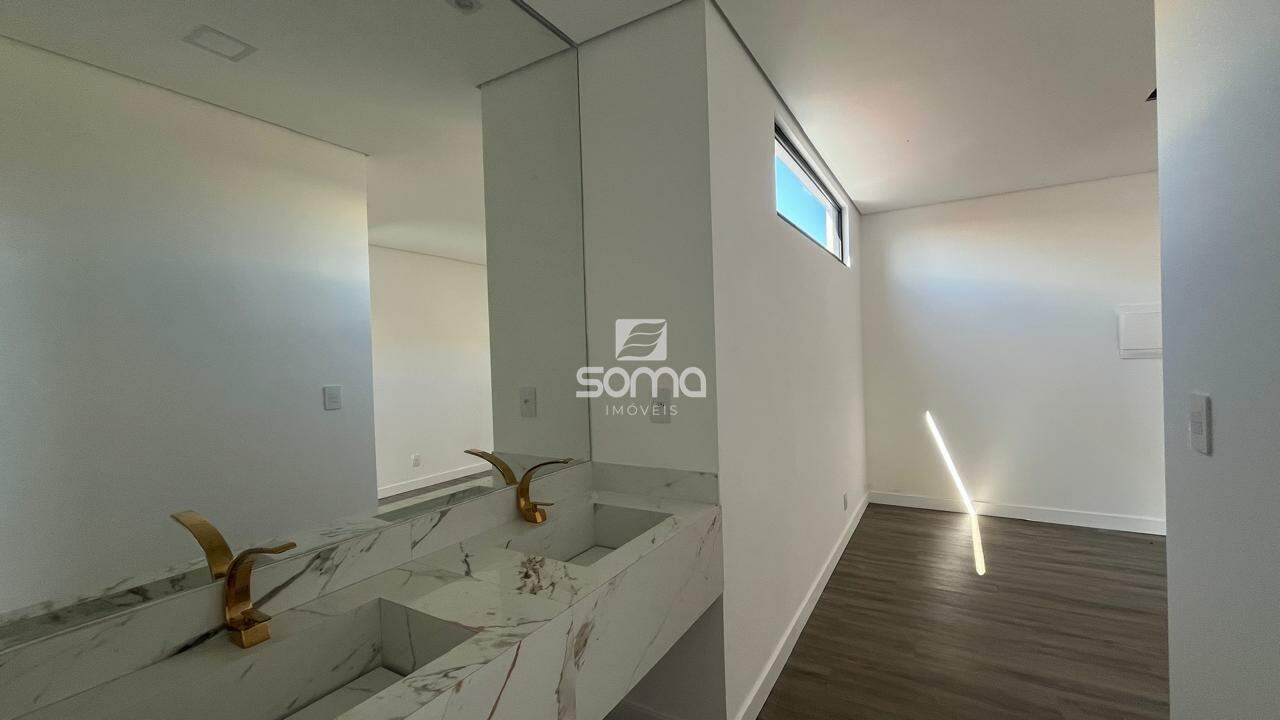 Casa em condomínio à venda no Condominio Rosa dos Ventos: 