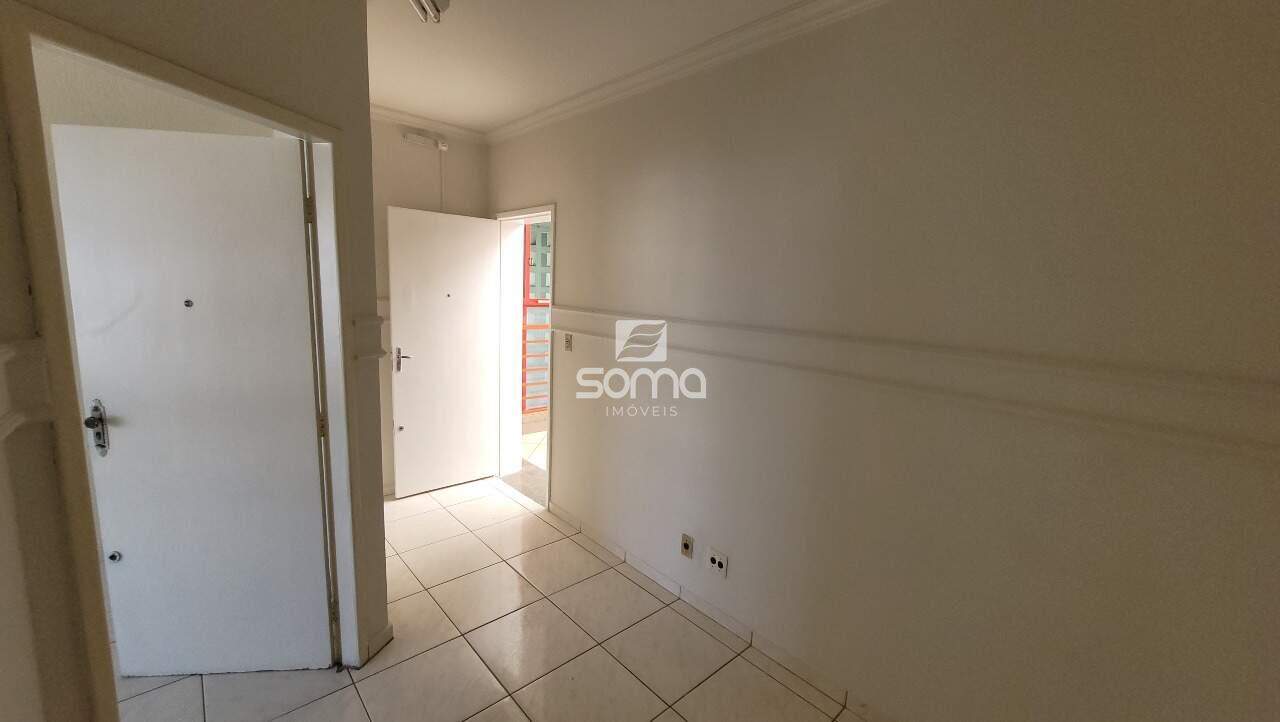 Sala para aluguel no Centro: