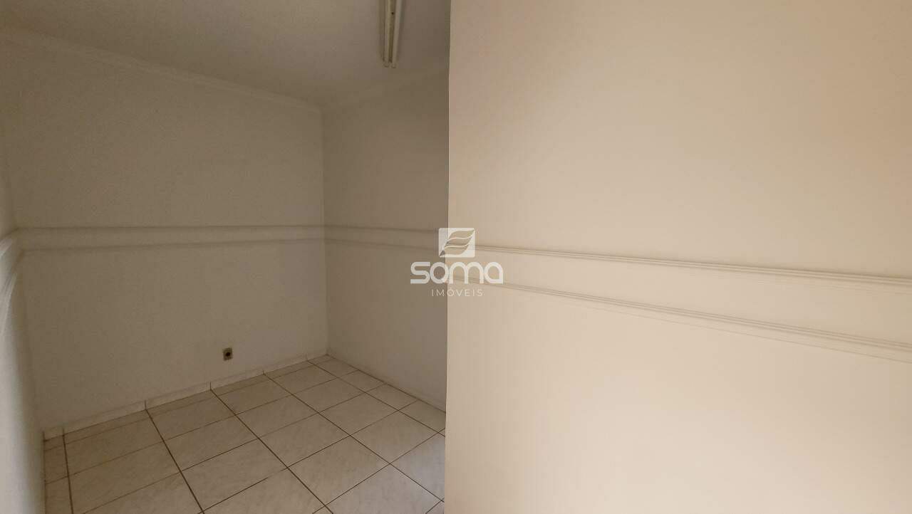 Sala para aluguel no Centro: