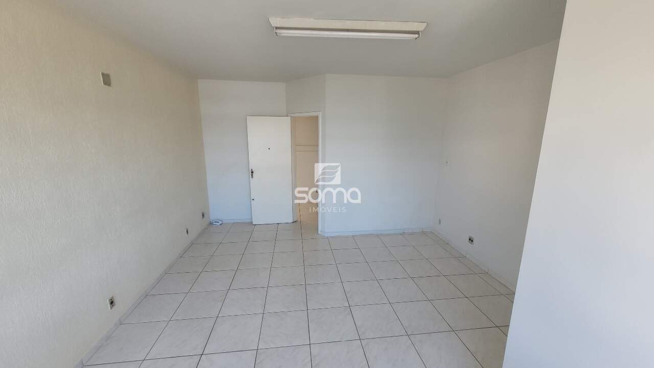 Sala para aluguel no Centro: