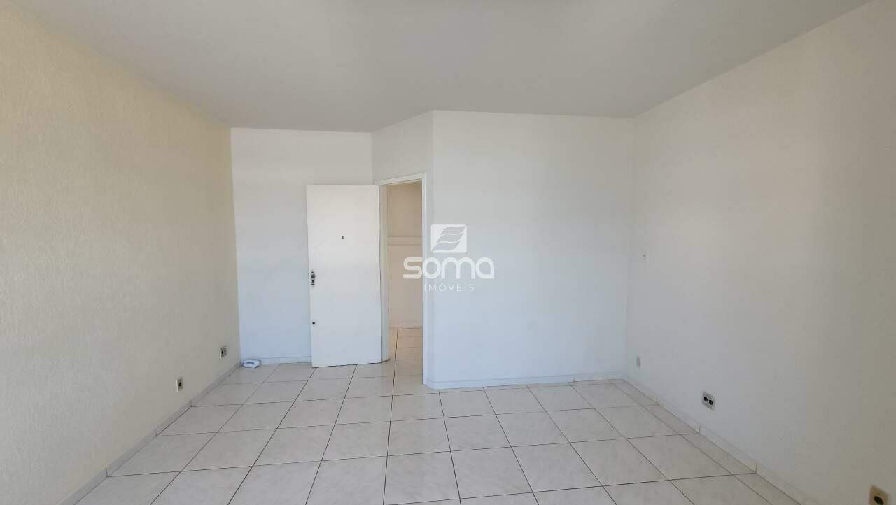 Sala para aluguel no Centro: