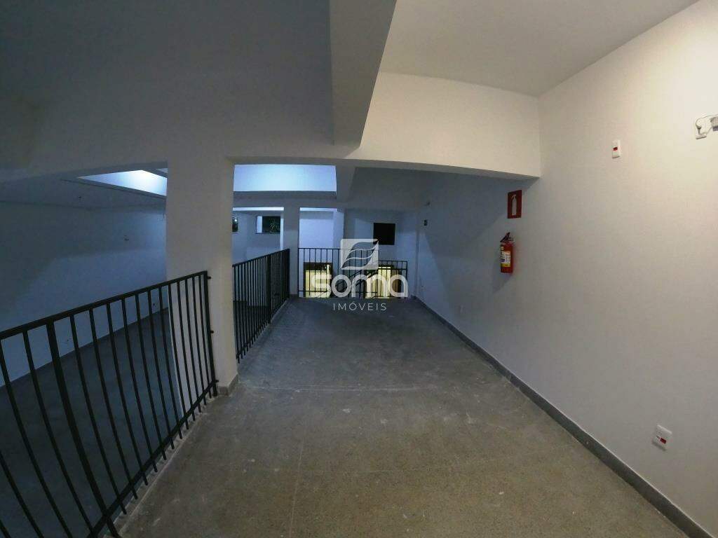 Loja para aluguel no Názia I: 