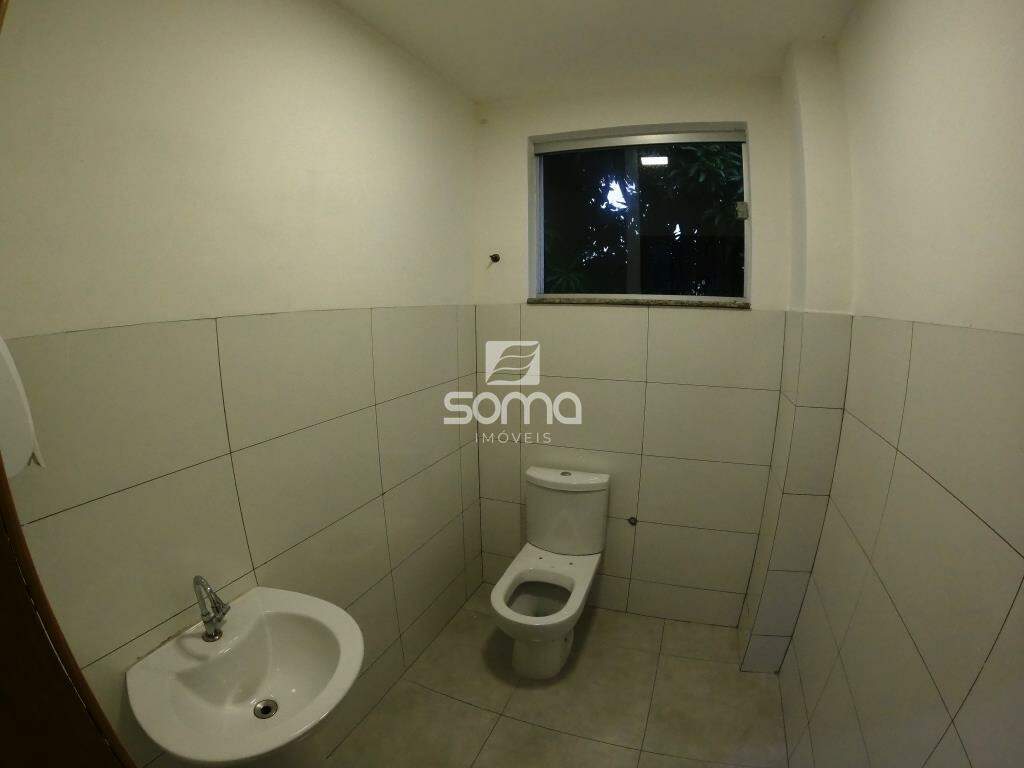 Loja para aluguel no Názia I: 