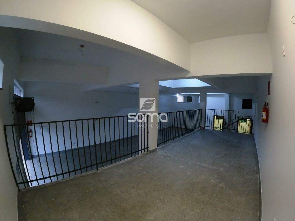 Loja para aluguel no Názia I: 