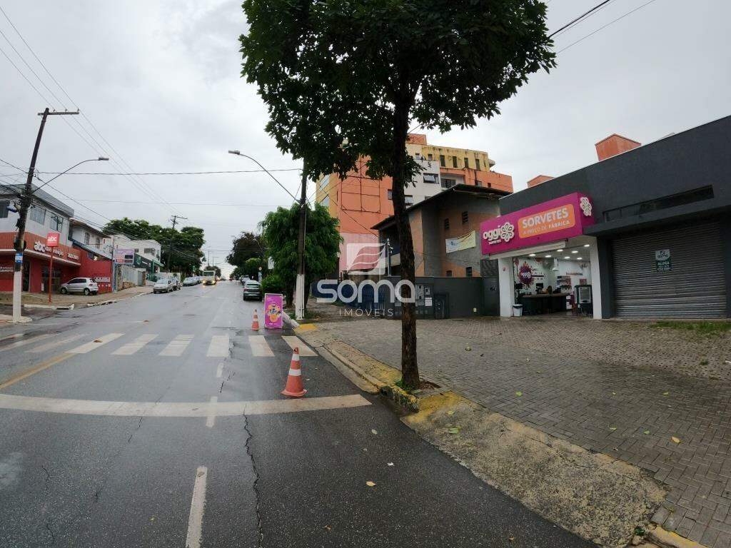 Loja para aluguel no Názia I: 