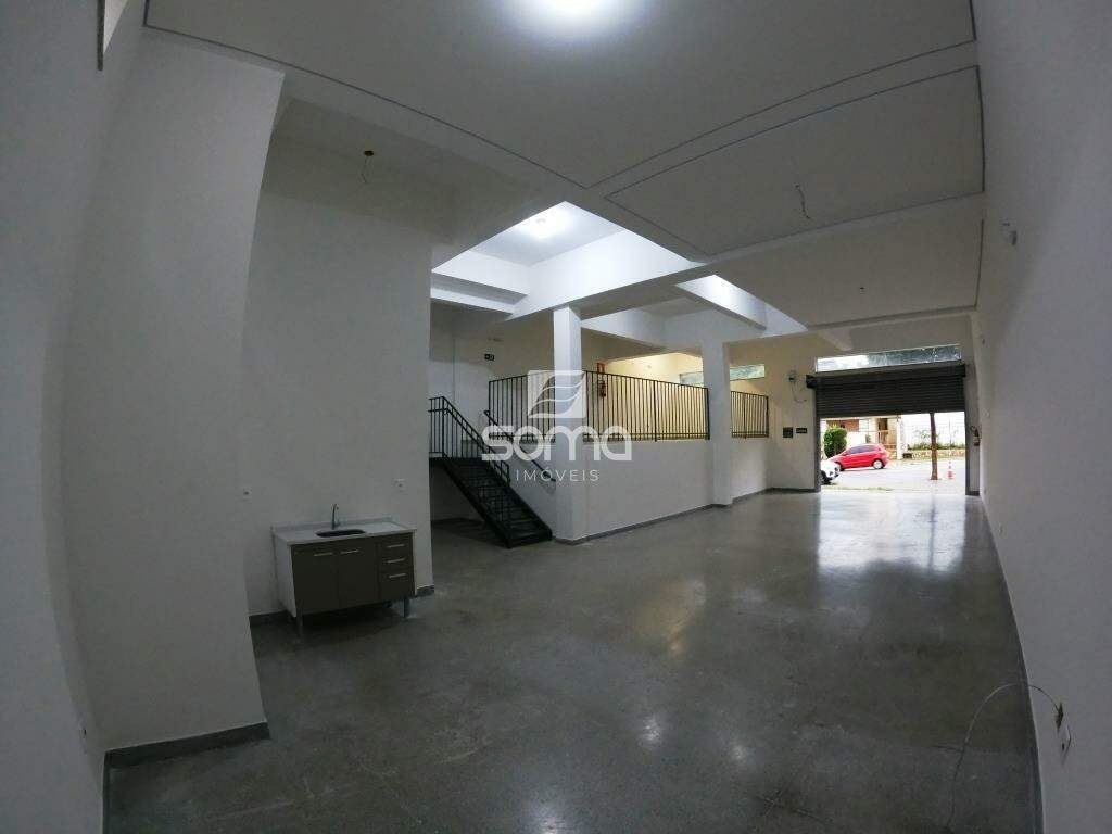 Loja para aluguel no Názia I: 