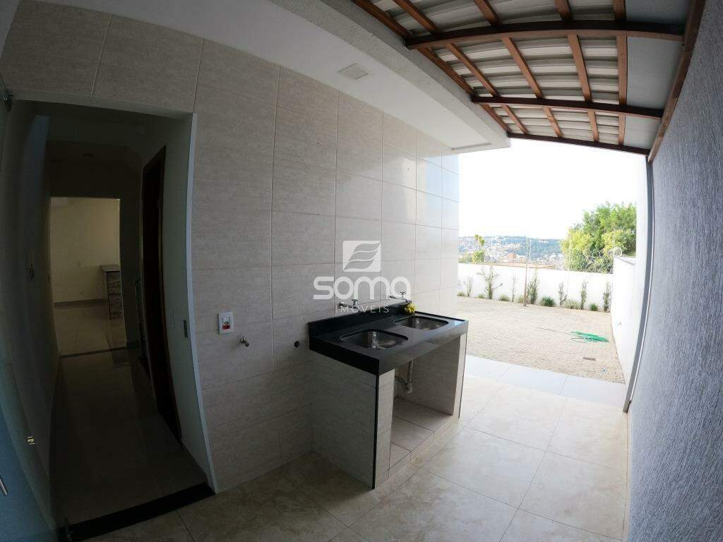 Casa em condomínio para aluguel no Rosa dos Ventos: 