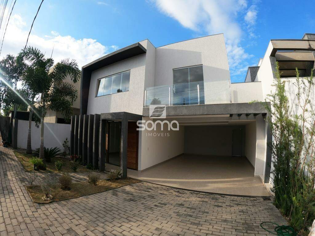 Casa em condomínio para aluguel no Rosa dos Ventos: 