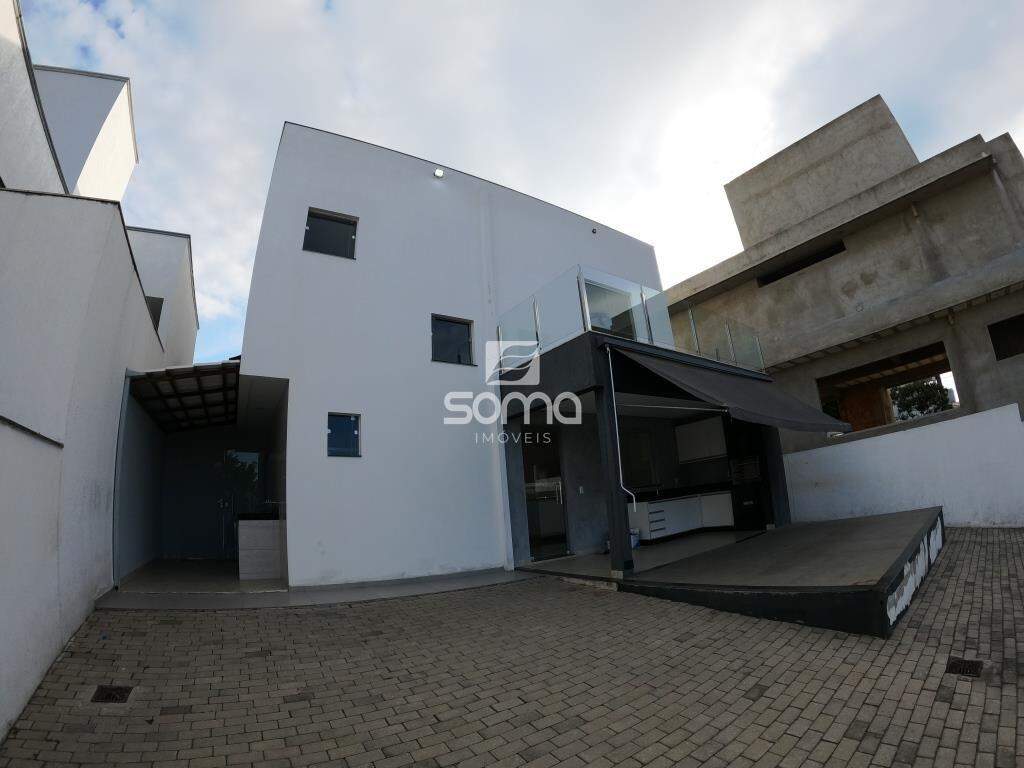 Casa em condomínio para aluguel no Rosa dos Ventos: 