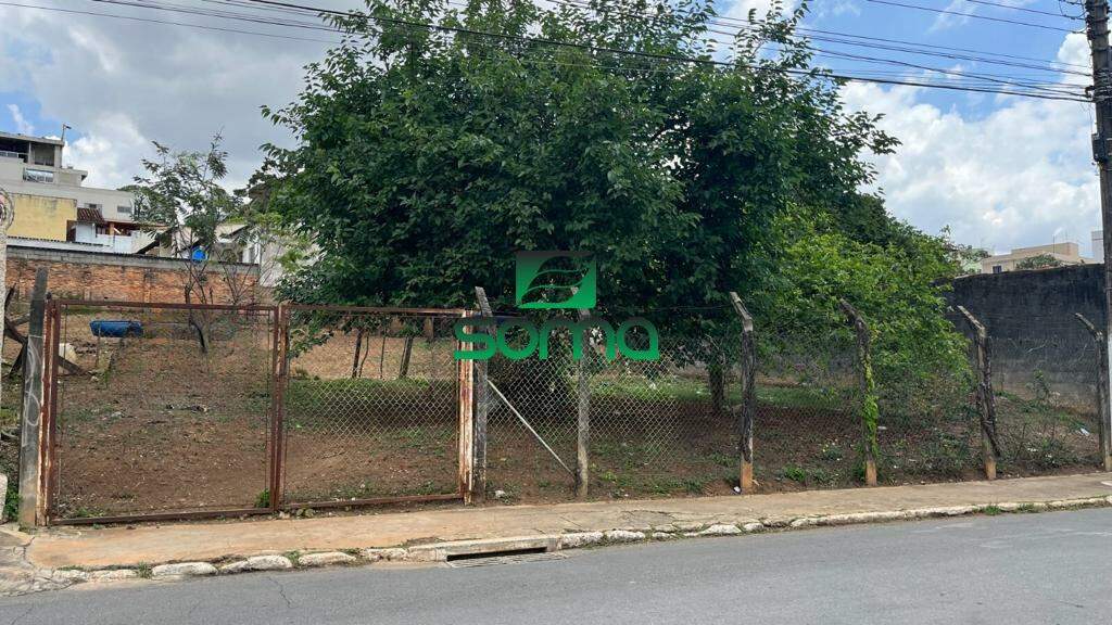 Lote à venda no Názia I: