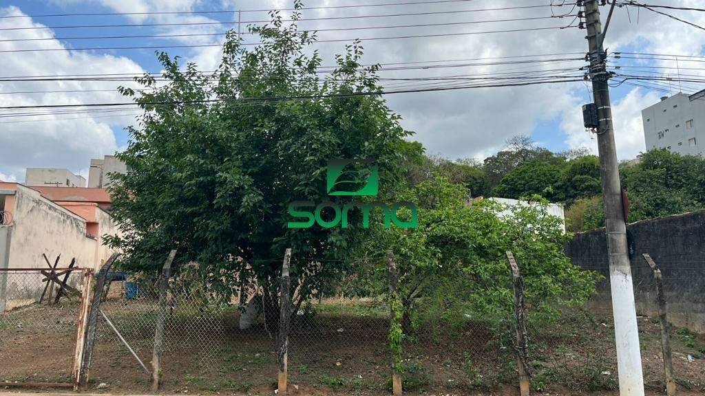 Lote à venda no Názia I:
