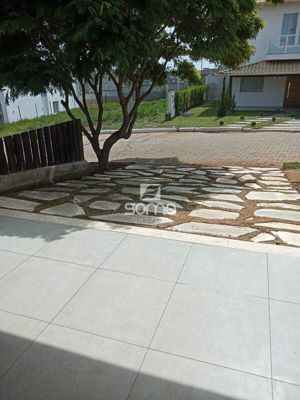 Casa em condomínio à venda no Cond. Villas Park II: