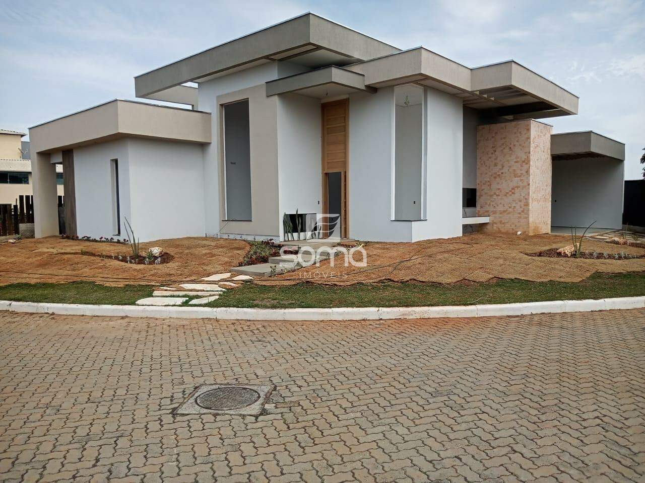 Casa em condomínio à venda no Cond. Villas Park II: