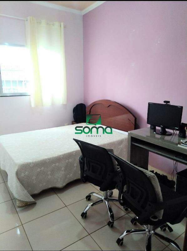 Casa à venda no Célvia: 