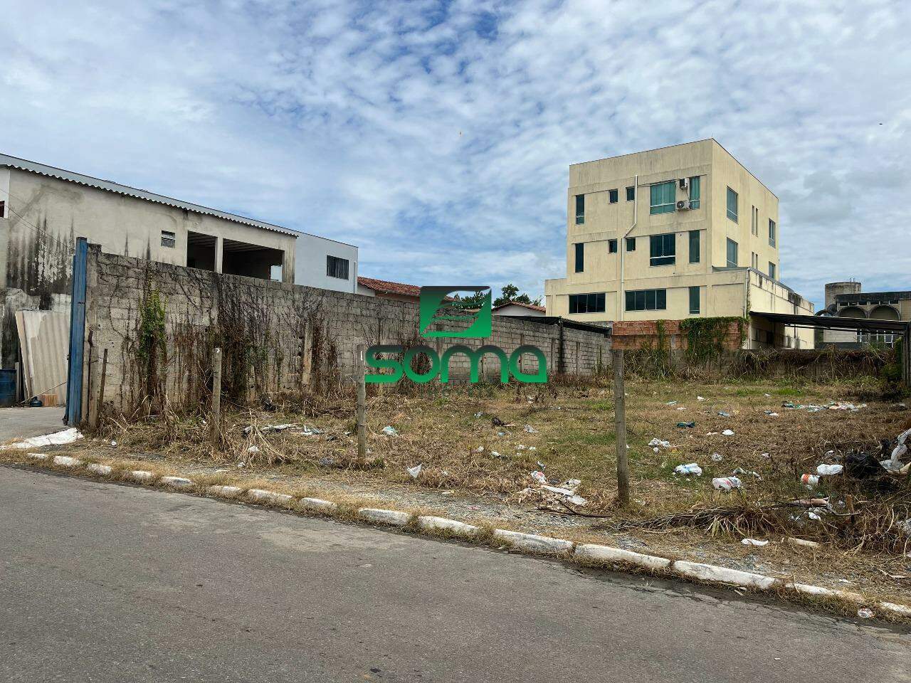 Lote à venda no Centro:
