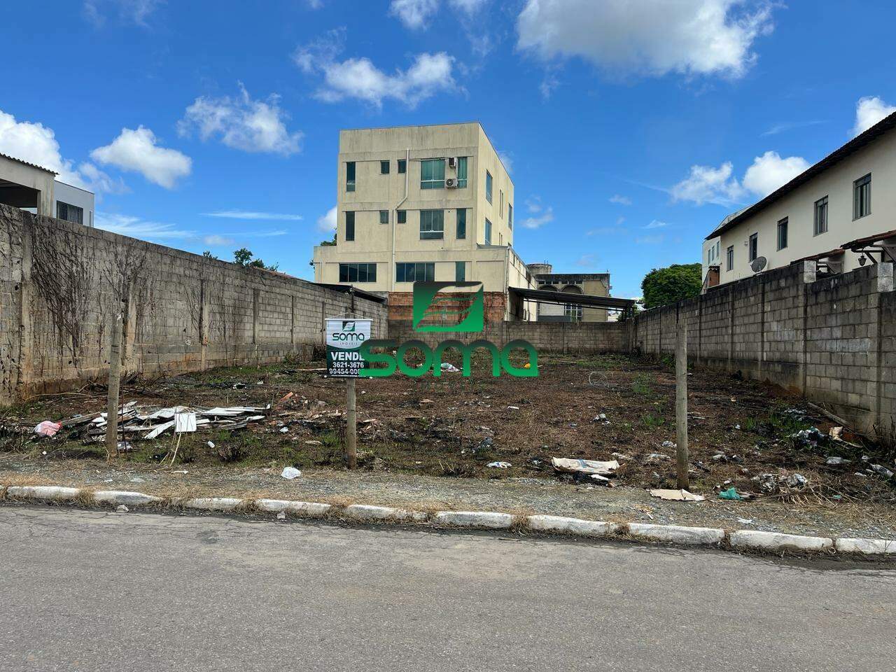Lote à venda no Centro: