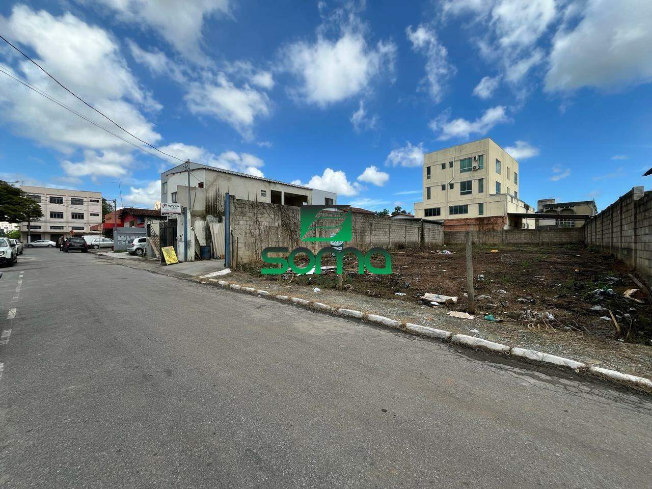 Lote à venda no Centro: