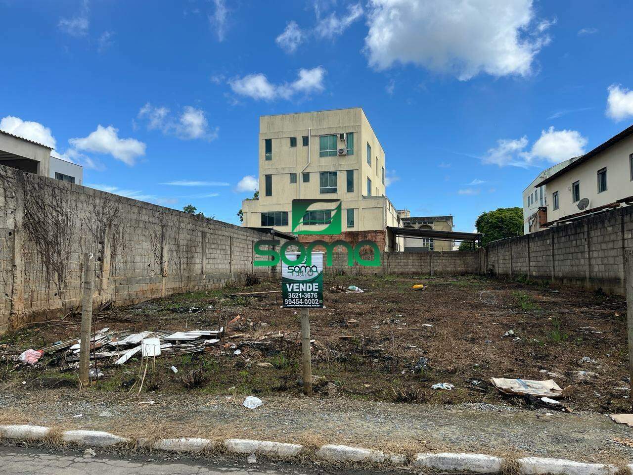 Lote à venda no Centro: