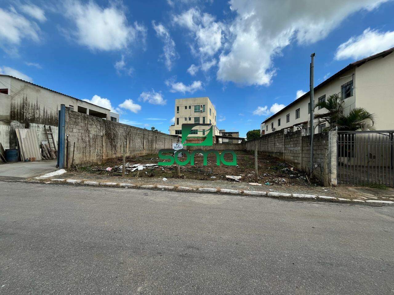 Lote à venda no Centro: