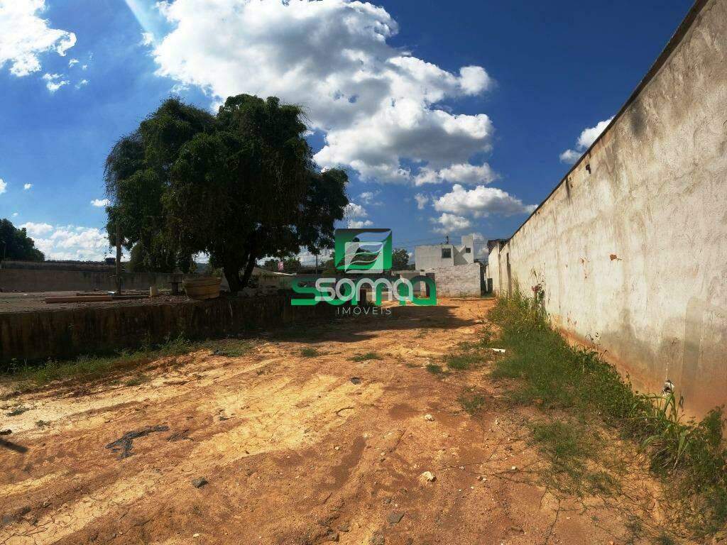 Terreno / Área à venda no Santo Antônio: 
