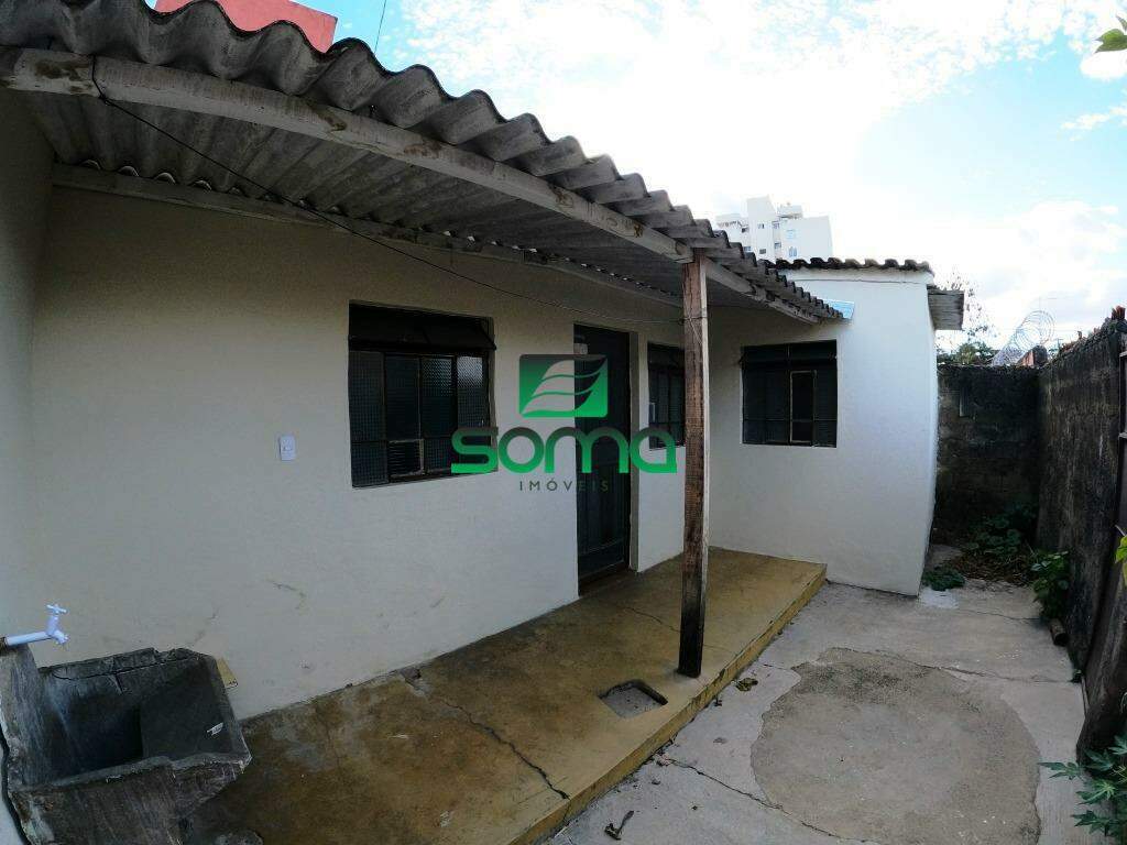 Casa à venda no Célvia: 