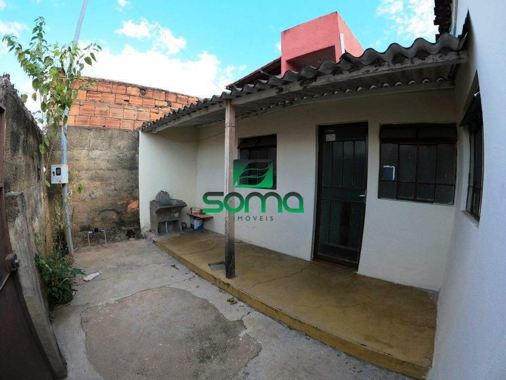 Casa à venda no Célvia: 