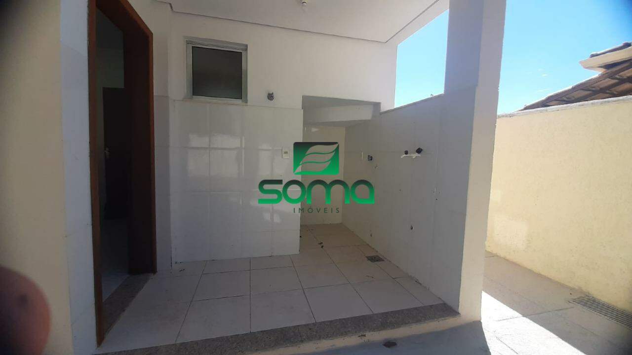 Casa Geminada à venda no Maria De Lourdes: 