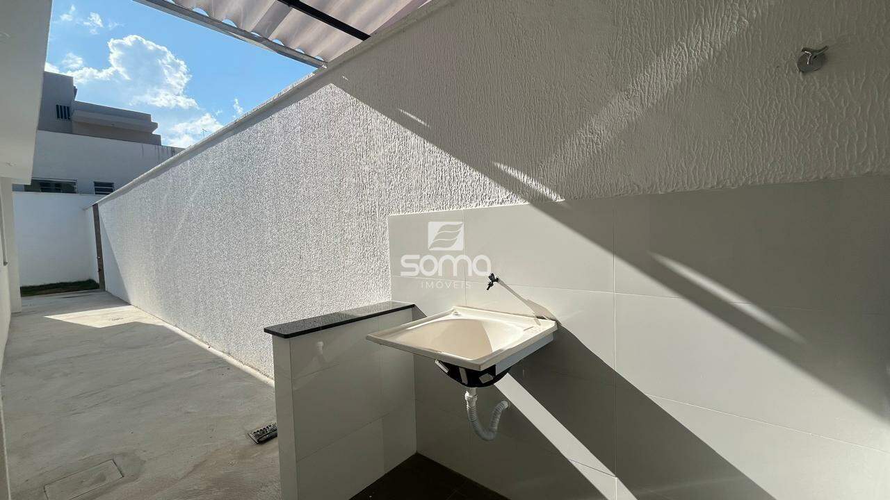Casa Geminada à venda no Célvia: