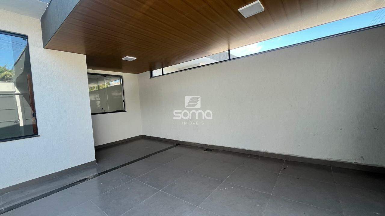 Casa Geminada à venda no Célvia: