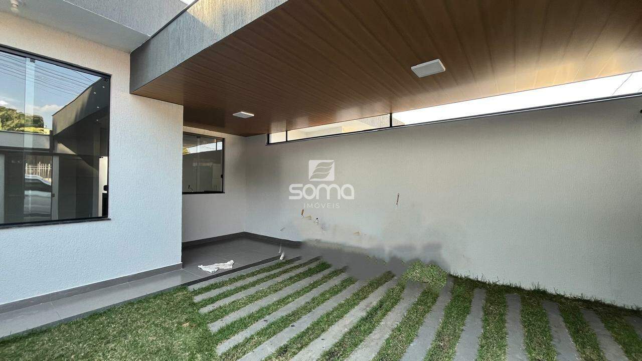 Casa Geminada à venda no Célvia: