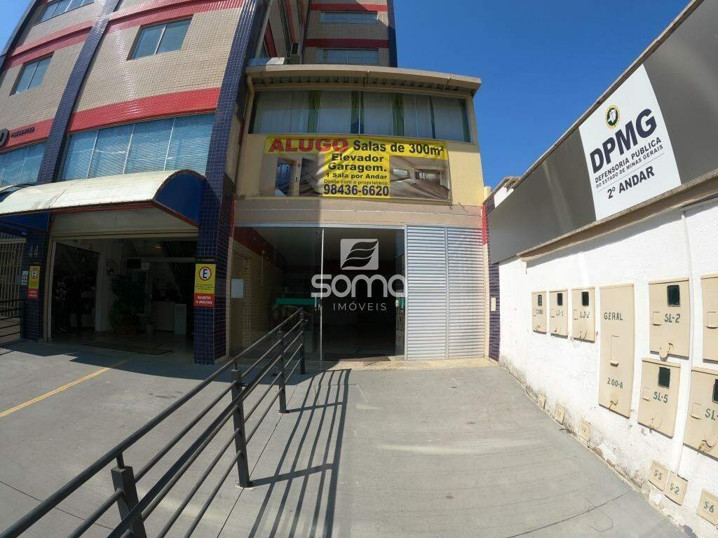 Sala para aluguel no Centro: 