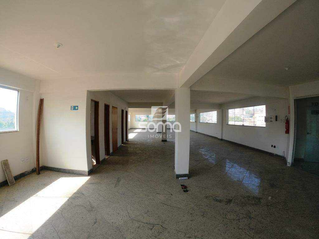 Sala para aluguel no Centro: 