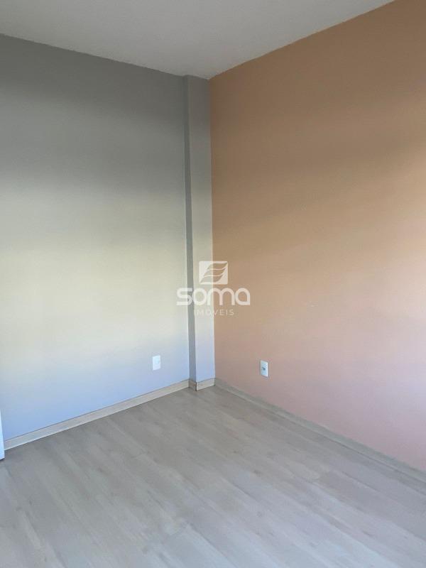 Apartamento à venda no Santa Clara B: 