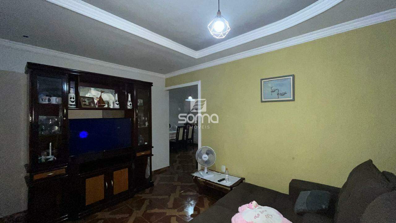 Casa à venda no Conjunto Habitacional Caieiras: