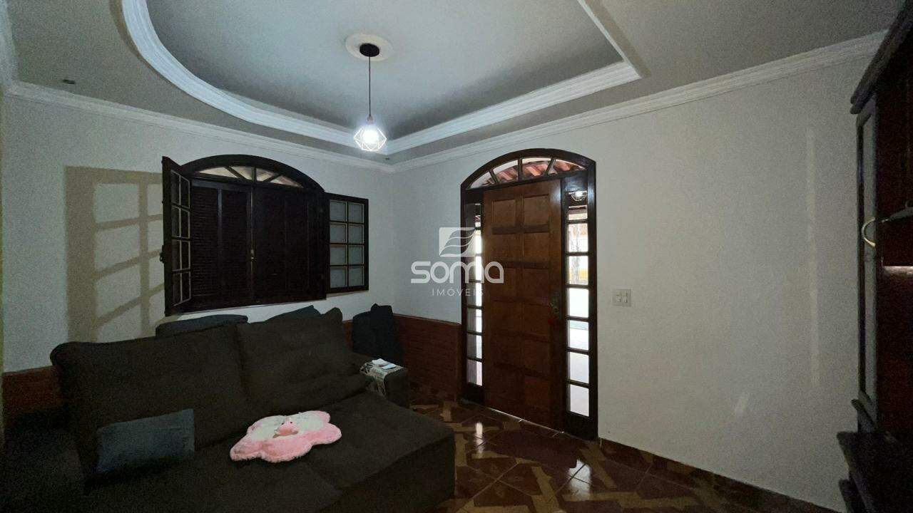 Casa à venda no Conjunto Habitacional Caieiras: