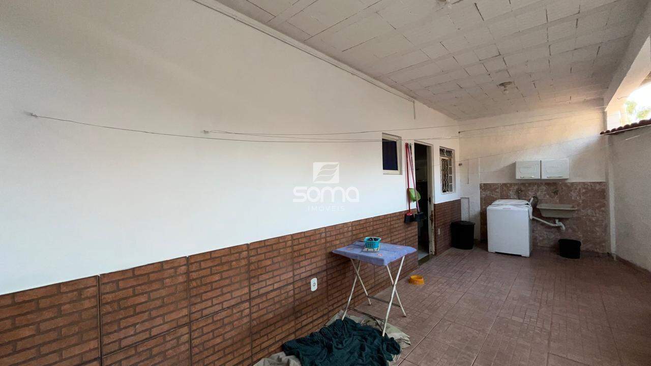 Casa à venda no Conjunto Habitacional Caieiras: