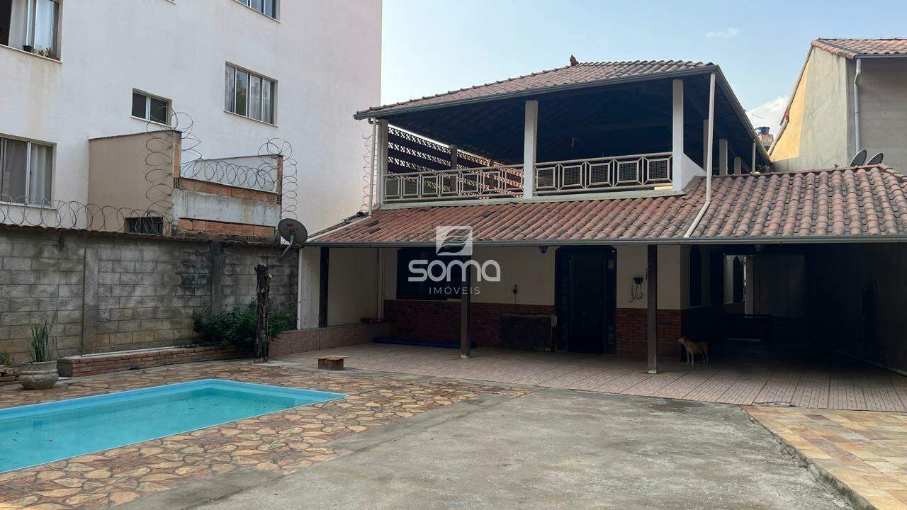 Casa à venda no Conjunto Habitacional Caieiras: