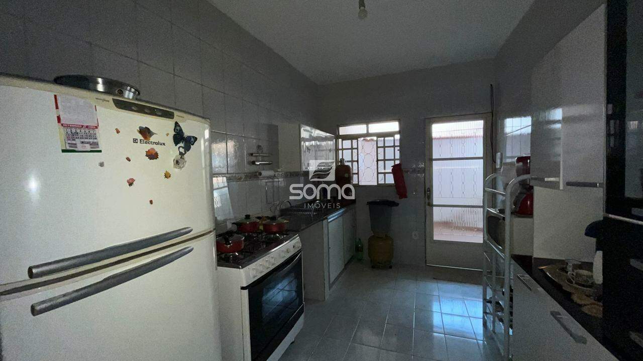 Casa à venda no Conjunto Habitacional Caieiras: