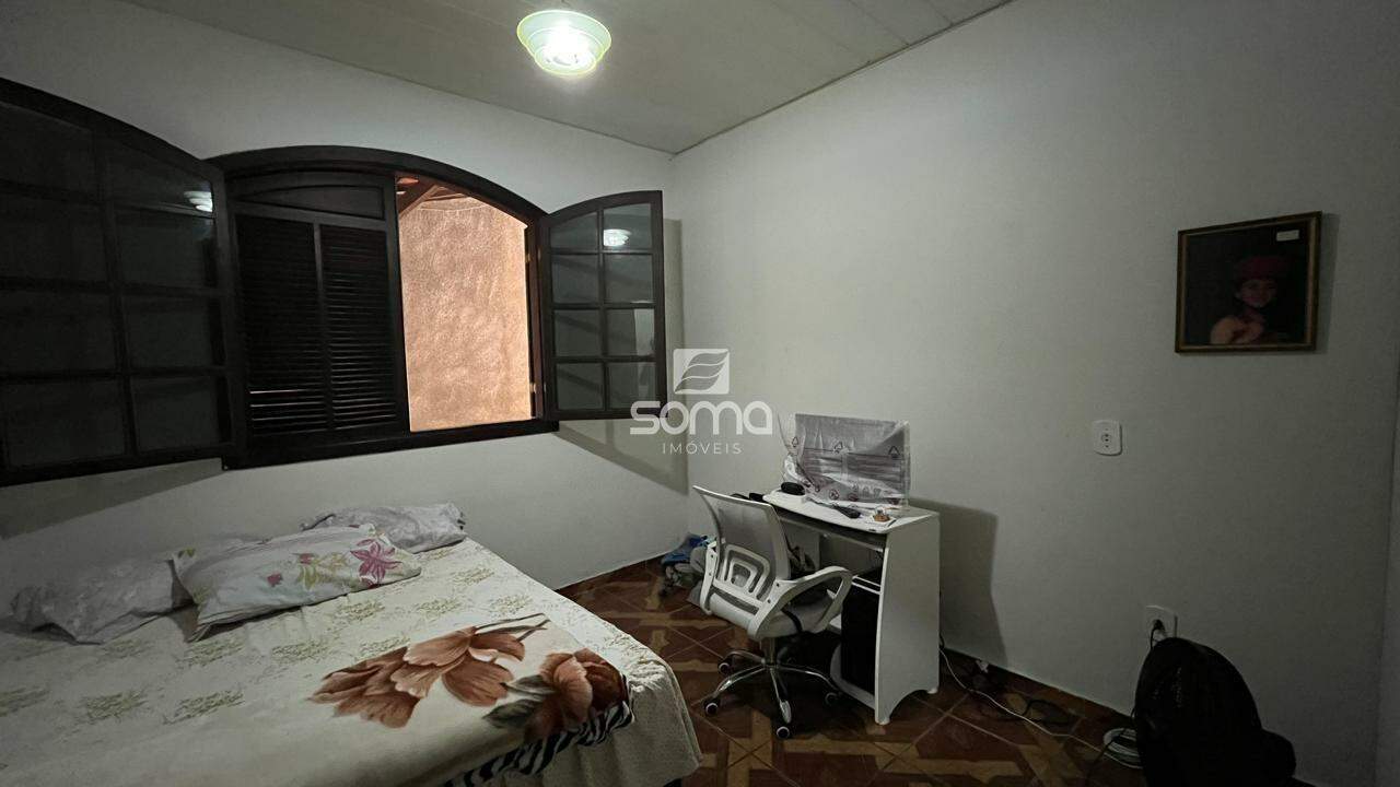 Casa à venda no Conjunto Habitacional Caieiras: