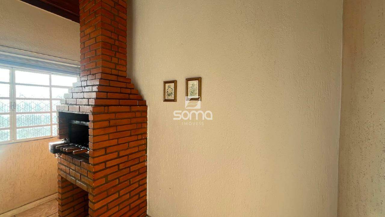 Casa à venda no Célvia: