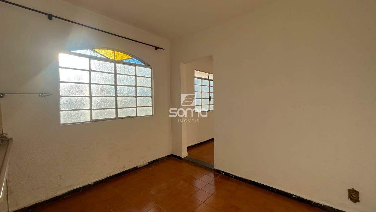 Casa à venda no Célvia: